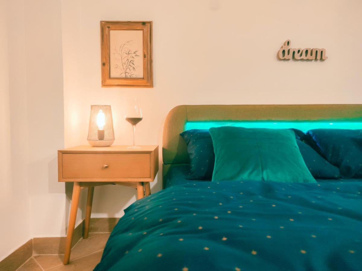 Green Art Studio Old Town Бухарест Экстерьер фото